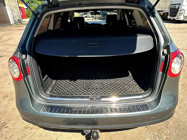 Зелений Фольксваген Пассат, об'ємом двигуна 2 л та пробігом 395 тис. км за 4700 $, фото 4 на Automoto.ua