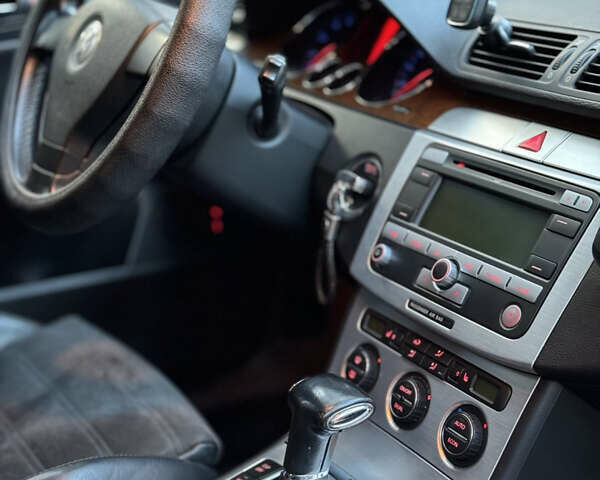 Зеленый Фольксваген Пассат, объемом двигателя 2 л и пробегом 211 тыс. км за 7500 $, фото 20 на Automoto.ua