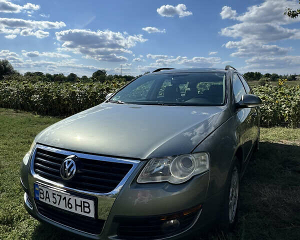 Зеленый Фольксваген Пассат, объемом двигателя 1.6 л и пробегом 194 тыс. км за 6500 $, фото 6 на Automoto.ua