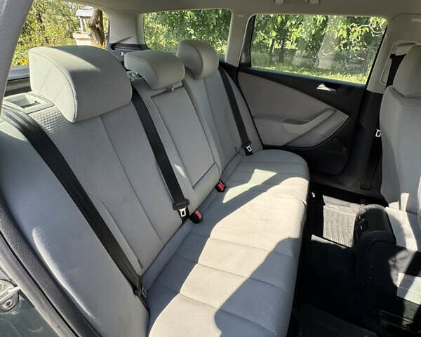 Зеленый Фольксваген Пассат, объемом двигателя 1.6 л и пробегом 194 тыс. км за 6500 $, фото 10 на Automoto.ua