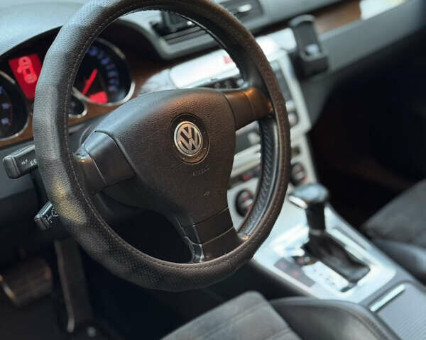 Зеленый Фольксваген Пассат, объемом двигателя 2 л и пробегом 211 тыс. км за 7500 $, фото 27 на Automoto.ua