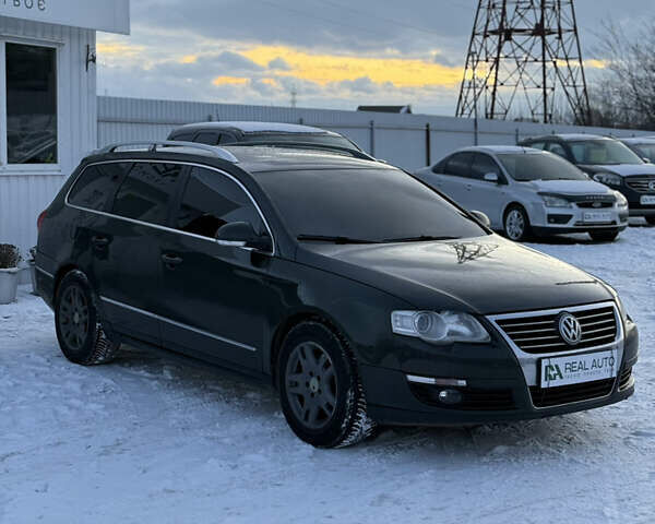 Зеленый Фольксваген Пассат, объемом двигателя 1.97 л и пробегом 299 тыс. км за 4998 $, фото 4 на Automoto.ua