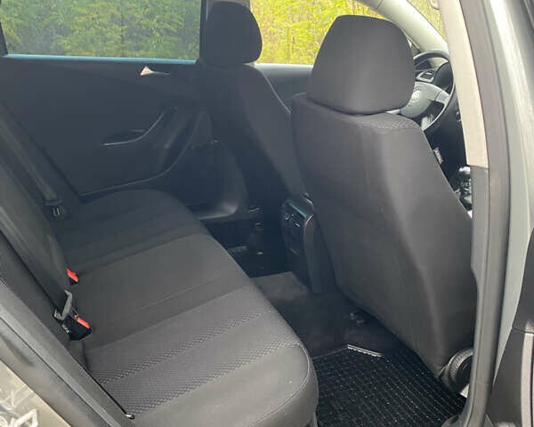 Зеленый Фольксваген Пассат, объемом двигателя 1.4 л и пробегом 266 тыс. км за 6400 $, фото 15 на Automoto.ua