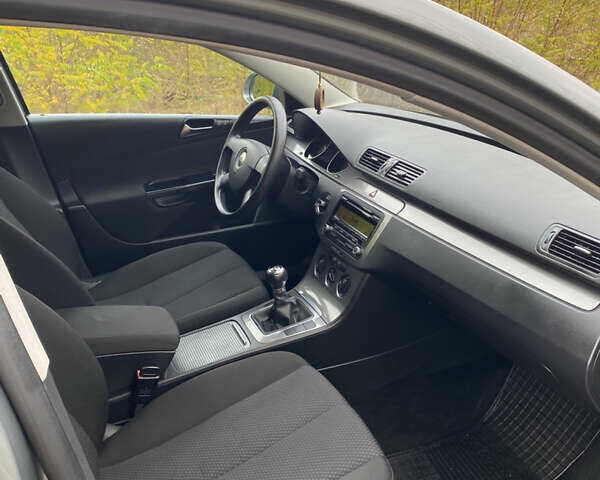 Зеленый Фольксваген Пассат, объемом двигателя 1.4 л и пробегом 266 тыс. км за 6400 $, фото 13 на Automoto.ua