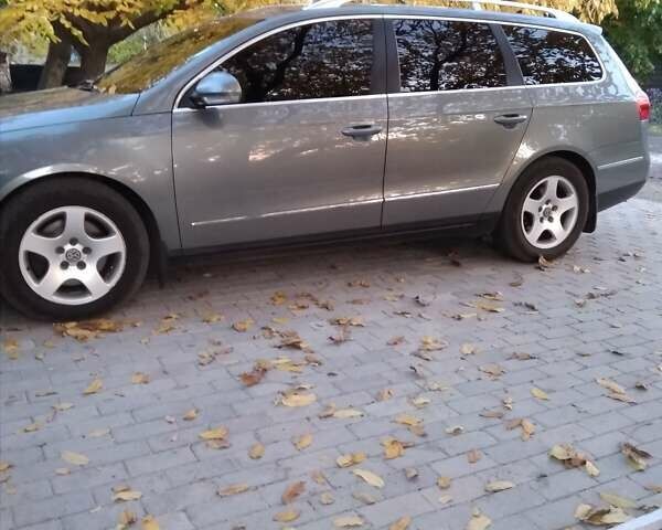 Зеленый Фольксваген Пассат, объемом двигателя 2 л и пробегом 270 тыс. км за 9000 $, фото 1 на Automoto.ua