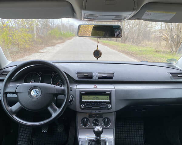 Зеленый Фольксваген Пассат, объемом двигателя 1.4 л и пробегом 266 тыс. км за 6400 $, фото 10 на Automoto.ua