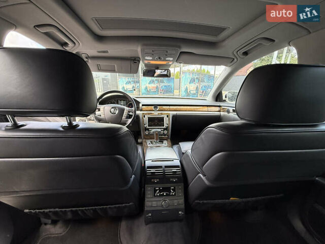 Фольксваген Фаетон 2013 в Львове на Automoto.ua Белый Фольксваген Фаетон, объемом двигателя 2.97 л и пробегом 245 тыс. км за 15950 $, фото 15 на Automoto.ua