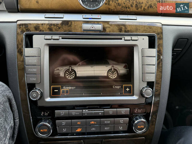 Фольксваген Фаетон 2013 в Львове на Automoto.ua Белый Фольксваген Фаетон, объемом двигателя 2.97 л и пробегом 245 тыс. км за 15950 $, фото 21 на Automoto.ua