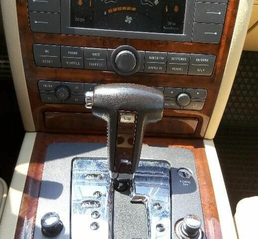 Черный Фольксваген Фаетон, объемом двигателя 3.2 л и пробегом 187 тыс. км за 10000 $, фото 8 на Automoto.ua