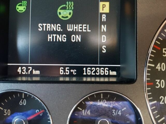 Черный Фольксваген Фаетон, объемом двигателя 3.2 л и пробегом 187 тыс. км за 10000 $, фото 7 на Automoto.ua