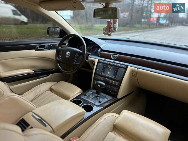 Чорний Фольксваген Фаєтон, об'ємом двигуна 5 л та пробігом 272 тис. км за 6700 $, фото 35 на Automoto.ua