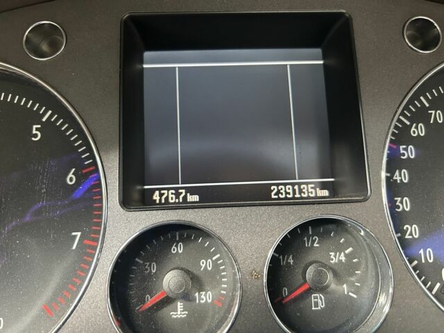 Чорний Фольксваген Фаєтон, об'ємом двигуна 4.2 л та пробігом 239 тис. км за 5900 $, фото 8 на Automoto.ua