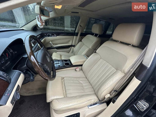 Чорний Фольксваген Фаєтон, об'ємом двигуна 5 л та пробігом 272 тис. км за 6700 $, фото 27 на Automoto.ua