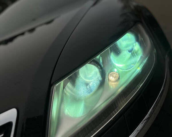 Чорний Фольксваген Фаєтон, об'ємом двигуна 5 л та пробігом 272 тис. км за 6700 $, фото 16 на Automoto.ua