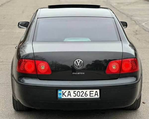Чорний Фольксваген Фаєтон, об'ємом двигуна 5 л та пробігом 272 тис. км за 6700 $, фото 10 на Automoto.ua