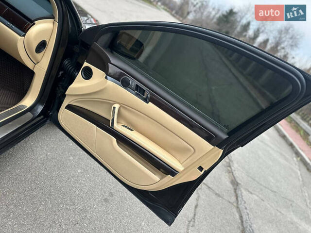 Чорний Фольксваген Фаєтон, об'ємом двигуна 5 л та пробігом 272 тис. км за 6700 $, фото 39 на Automoto.ua