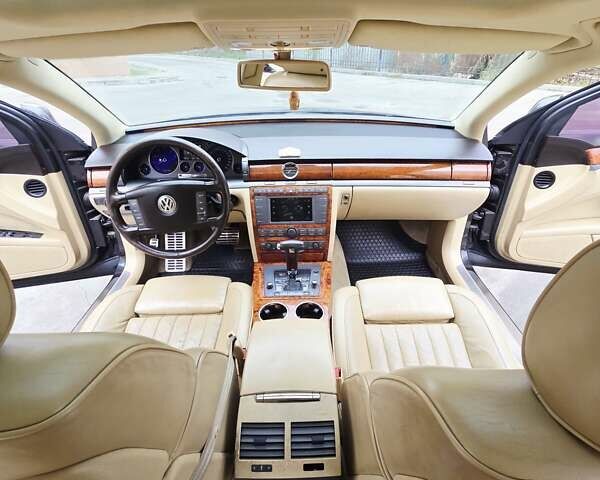 Чорний Фольксваген Фаєтон, об'ємом двигуна 3.2 л та пробігом 220 тис. км за 5200 $, фото 16 на Automoto.ua