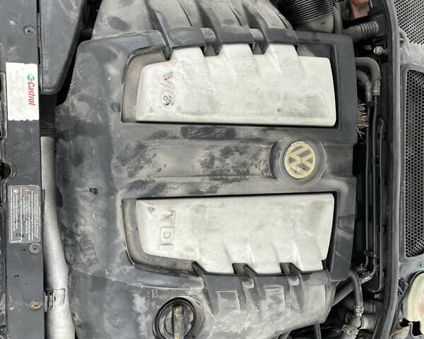 Черный Фольксваген Фаетон, объемом двигателя 3 л и пробегом 260 тыс. км за 7700 $, фото 6 на Automoto.ua