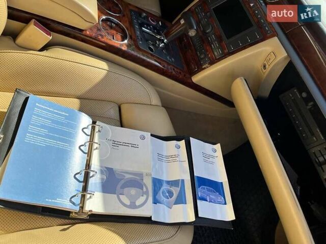 Чорний Фольксваген Фаєтон, об'ємом двигуна 4.2 л та пробігом 202 тис. км за 7250 $, фото 43 на Automoto.ua