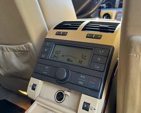 Чорний Фольксваген Фаєтон, об'ємом двигуна 4.2 л та пробігом 202 тис. км за 7250 $, фото 37 на Automoto.ua