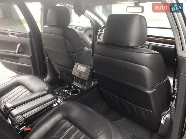 Черный Фольксваген Фаетон, объемом двигателя 2.97 л и пробегом 310 тыс. км за 6500 $, фото 11 на Automoto.ua