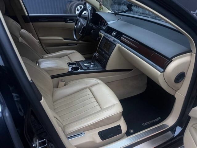 Черный Фольксваген Фаетон, объемом двигателя 3 л и пробегом 247 тыс. км за 6900 $, фото 13 на Automoto.ua