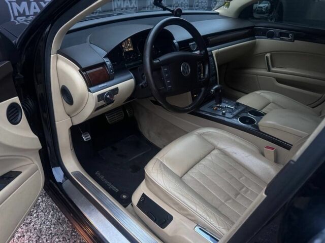 Черный Фольксваген Фаетон, объемом двигателя 3 л и пробегом 247 тыс. км за 6900 $, фото 9 на Automoto.ua