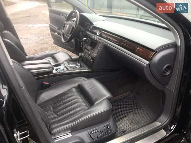 Черный Фольксваген Фаетон, объемом двигателя 2.97 л и пробегом 310 тыс. км за 6500 $, фото 10 на Automoto.ua