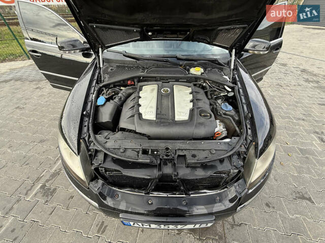 Черный Фольксваген Фаетон, объемом двигателя 2.97 л и пробегом 220 тыс. км за 10800 $, фото 8 на Automoto.ua