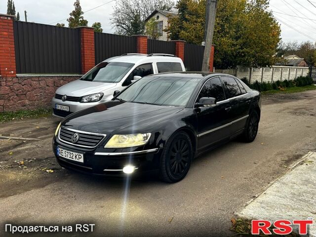 Черный Фольксваген Фаетон, объемом двигателя 3 л и пробегом 200 тыс. км за 8500 $, фото 1 на Automoto.ua