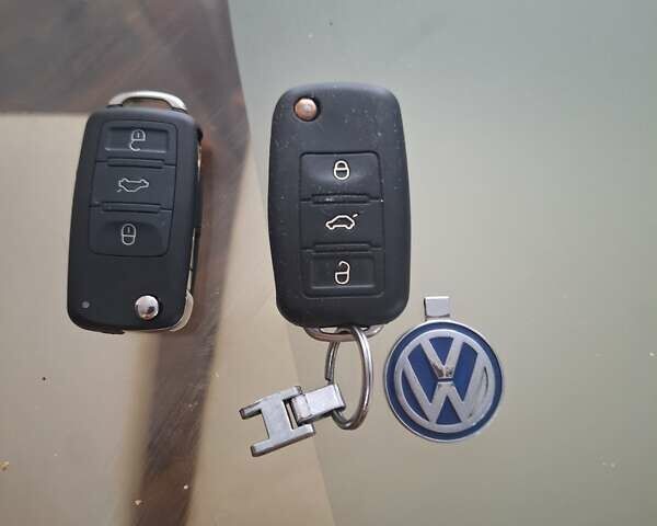 Черный Фольксваген Фаетон, объемом двигателя 4.17 л и пробегом 206 тыс. км за 7000 $, фото 10 на Automoto.ua