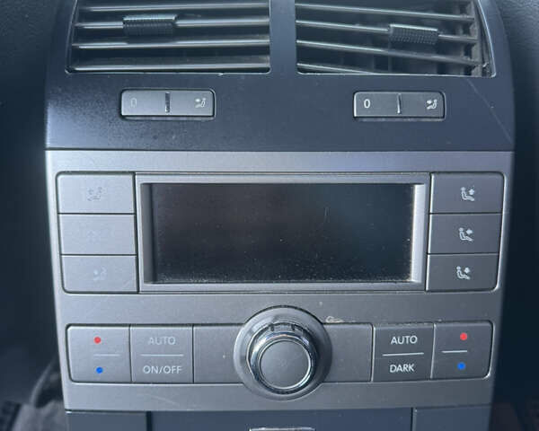 Черный Фольксваген Фаетон, объемом двигателя 2.97 л и пробегом 335 тыс. км за 7650 $, фото 19 на Automoto.ua