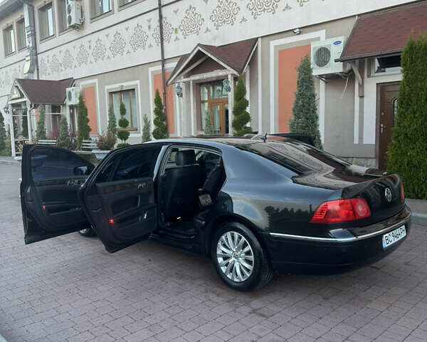 Черный Фольксваген Фаетон, объемом двигателя 2.97 л и пробегом 335 тыс. км за 7650 $, фото 16 на Automoto.ua