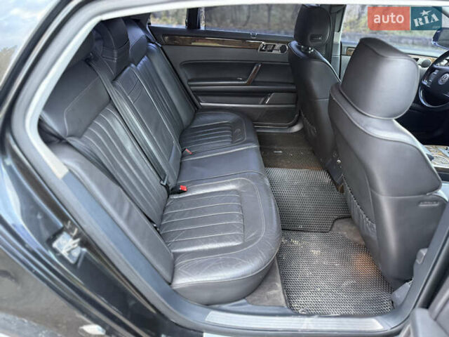 Черный Фольксваген Фаетон, объемом двигателя 2.97 л и пробегом 285 тыс. км за 9500 $, фото 20 на Automoto.ua