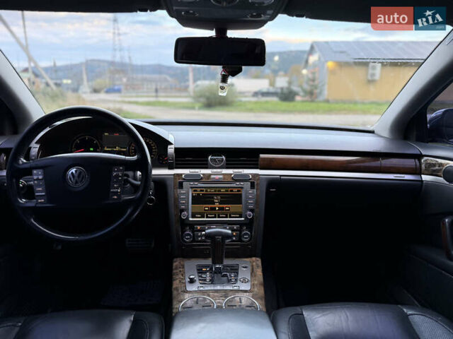 Черный Фольксваген Фаетон, объемом двигателя 2.97 л и пробегом 285 тыс. км за 9500 $, фото 21 на Automoto.ua