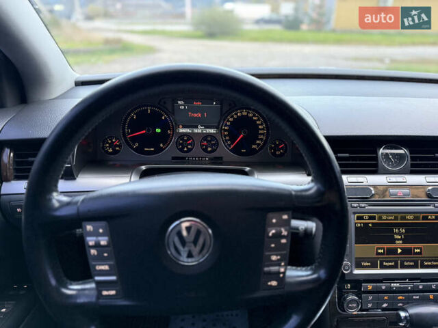 Черный Фольксваген Фаетон, объемом двигателя 2.97 л и пробегом 285 тыс. км за 9500 $, фото 26 на Automoto.ua