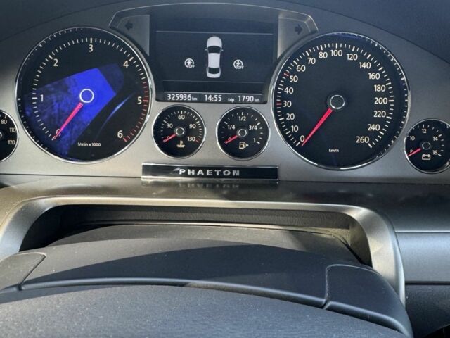 Фольксваген Фаетон 2010 в Умани на Automoto.ua Черный Фольксваген Фаетон, объемом двигателя 3 л и пробегом 326 тыс. км за 10700 $, фото 6 на Automoto.ua