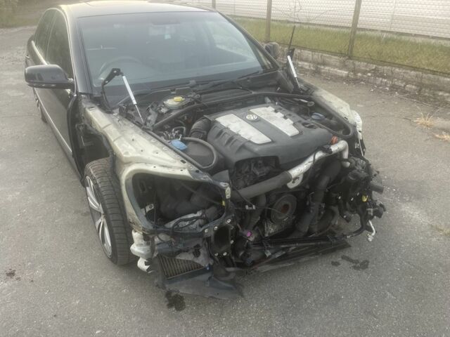 Черный Фольксваген Фаетон, объемом двигателя 3 л и пробегом 235 тыс. км за 5500 $, фото 10 на Automoto.ua