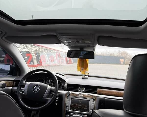 Чорний Фольксваген Фаєтон, об'ємом двигуна 2.97 л та пробігом 226 тис. км за 13000 $, фото 61 на Automoto.ua