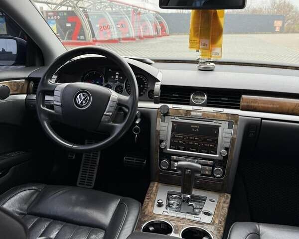 Чорний Фольксваген Фаєтон, об'ємом двигуна 2.97 л та пробігом 226 тис. км за 13000 $, фото 25 на Automoto.ua