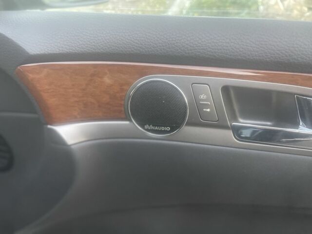 Черный Фольксваген Фаетон, объемом двигателя 3 л и пробегом 235 тыс. км за 5500 $, фото 16 на Automoto.ua