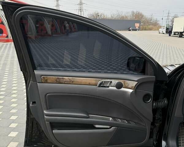 Чорний Фольксваген Фаєтон, об'ємом двигуна 2.97 л та пробігом 226 тис. км за 13000 $, фото 49 на Automoto.ua