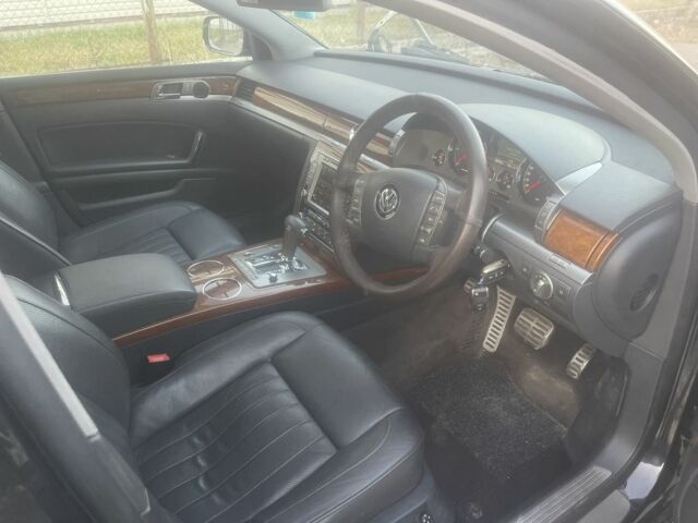 Черный Фольксваген Фаетон, объемом двигателя 3 л и пробегом 235 тыс. км за 5500 $, фото 18 на Automoto.ua