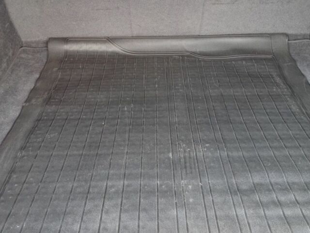 Черный Фольксваген Фаетон, объемом двигателя 3 л и пробегом 245 тыс. км за 7250 $, фото 16 на Automoto.ua