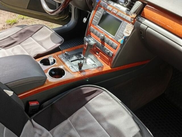 Черный Фольксваген Фаетон, объемом двигателя 3 л и пробегом 245 тыс. км за 7250 $, фото 8 на Automoto.ua