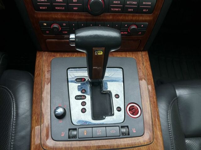 Коричневый Фольксваген Фаетон, объемом двигателя 4.2 л и пробегом 234 тыс. км за 5200 $, фото 20 на Automoto.ua