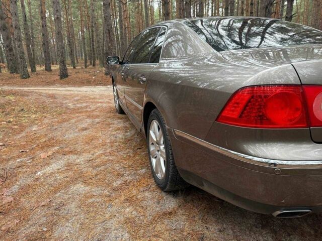 Коричневый Фольксваген Фаетон, объемом двигателя 0 л и пробегом 240 тыс. км за 7500 $, фото 2 на Automoto.ua