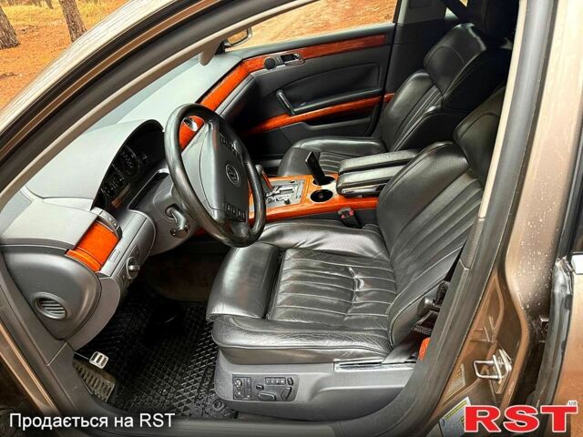 Фольксваген Фаетон, объемом двигателя 4.2 л и пробегом 240 тыс. км за 8500 $, фото 10 на Automoto.ua