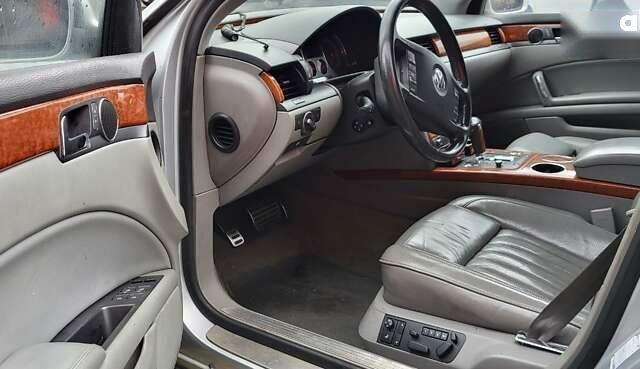 Фольксваген Фаєтон, об'ємом двигуна 0 л та пробігом 287 тис. км за 5999 $, фото 2 на Automoto.ua