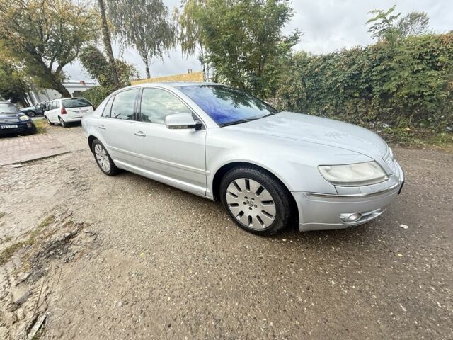 Серый Фольксваген Фаетон, объемом двигателя 3 л и пробегом 400 тыс. км за 3500 $, фото 1 на Automoto.ua